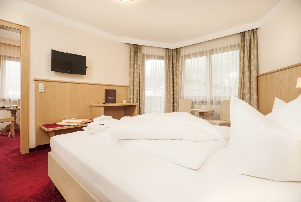 Hotel Alpenhof Kristall マイヤーホーフェン エクステリア 写真