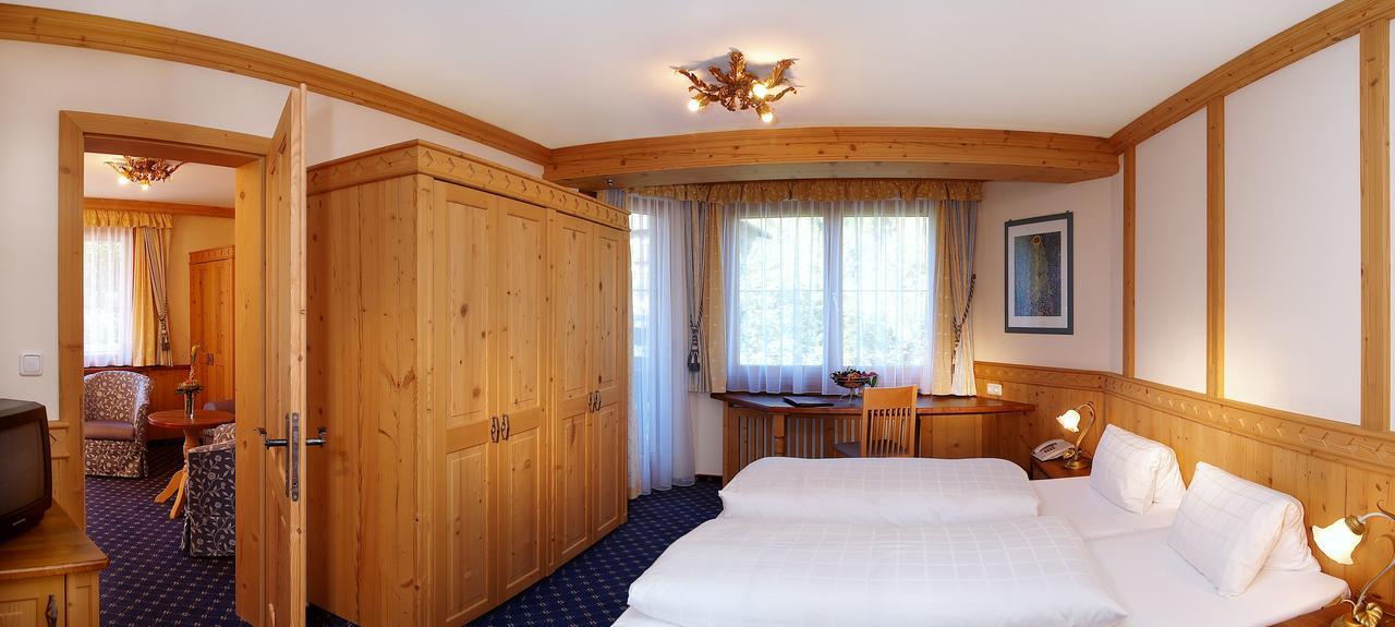 Hotel Alpenhof Kristall マイヤーホーフェン エクステリア 写真